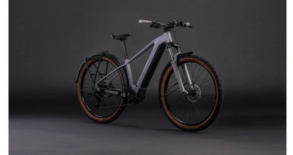 Bicicleta Electrică Cube REACTION HYBRID PERFORMANCE 600 FE